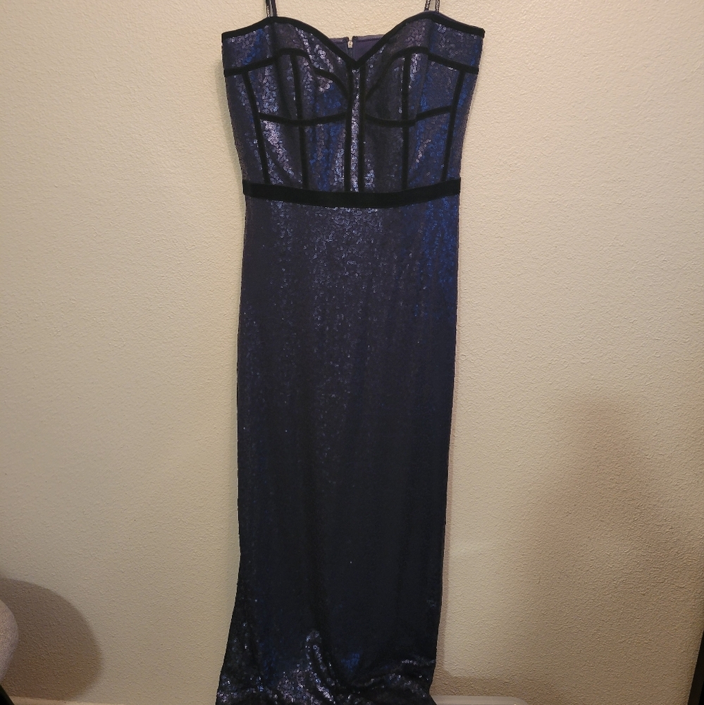 STUNNING TADASHI SHOJI GOWN